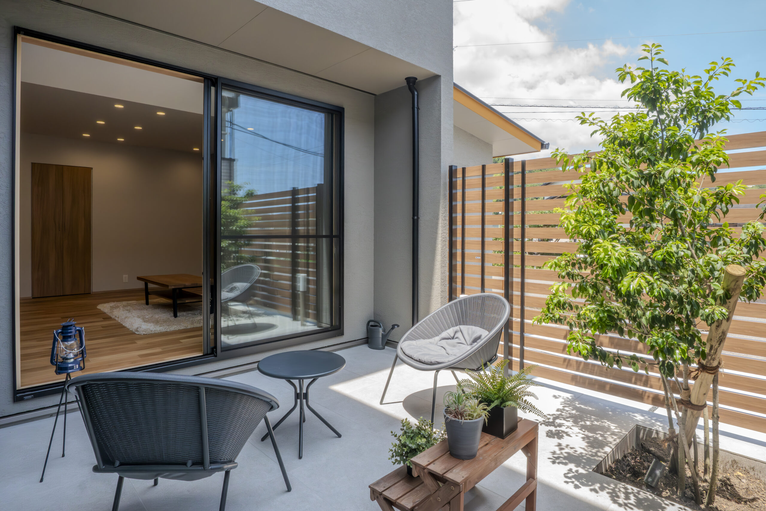 アウトドアリビングのある家