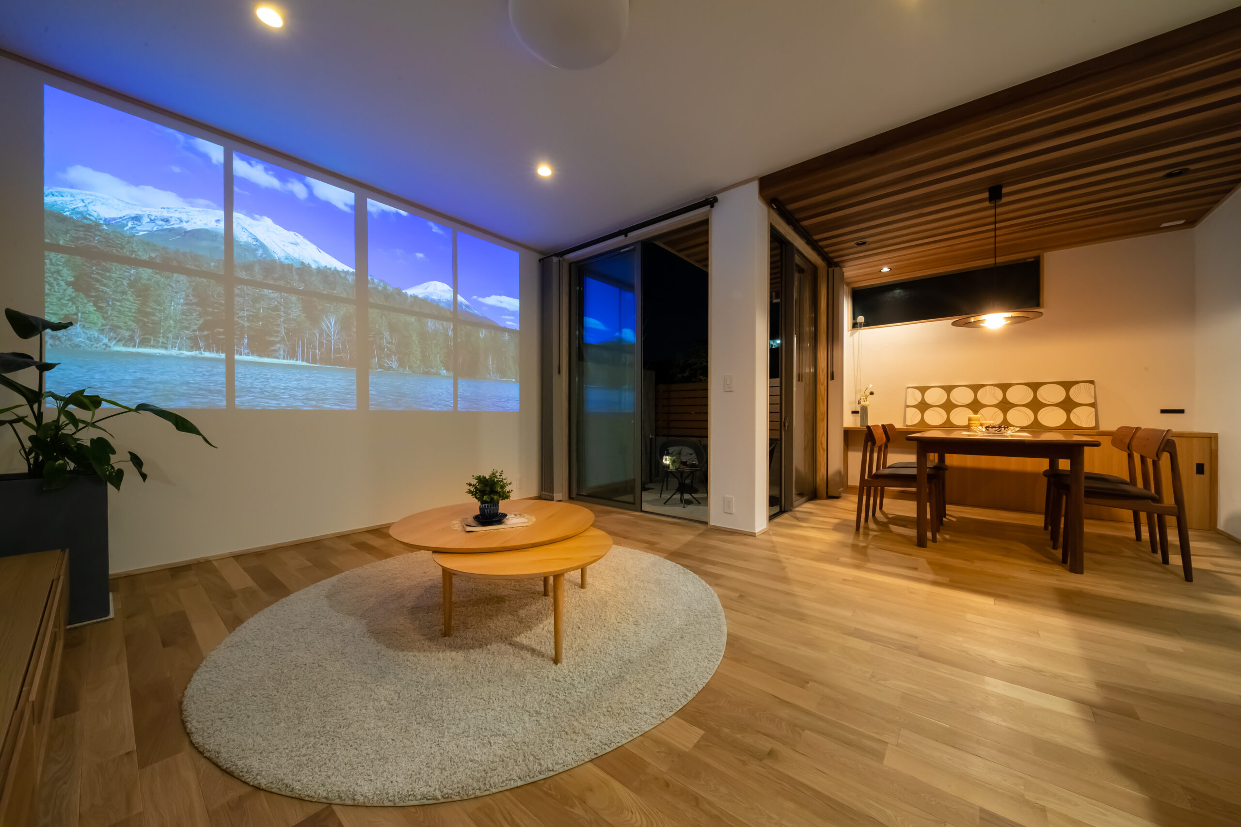 プライベートテラスのある家